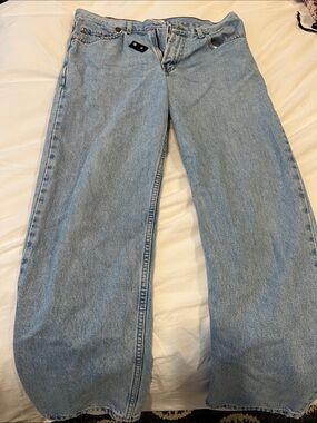 Women’s Parke Light Wash Straight Leg Jeans